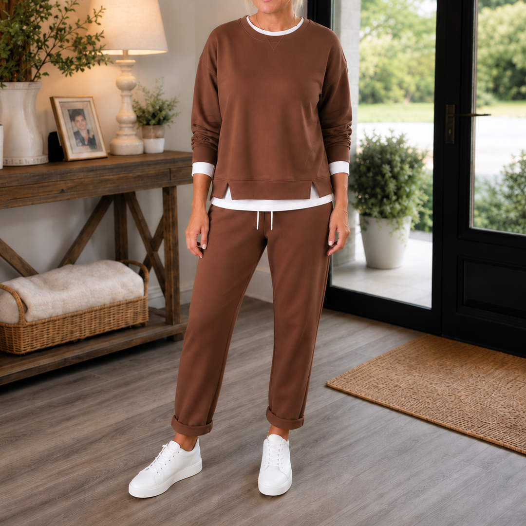 Wearbella – Set z bluzą z bocznymi rozcięciami i dresami