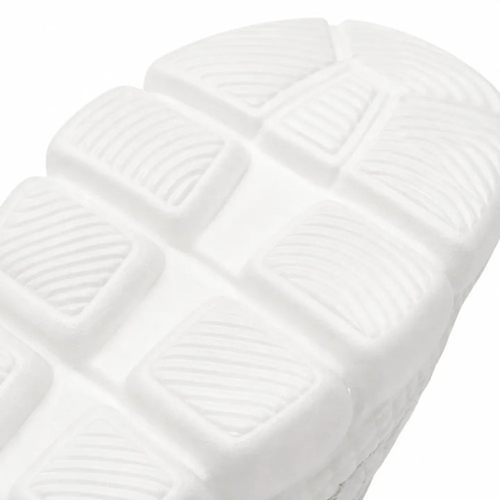 Stelline – Sneakers på plattform z siateczki w gwiazdki för kvinnor, andningsbara białe