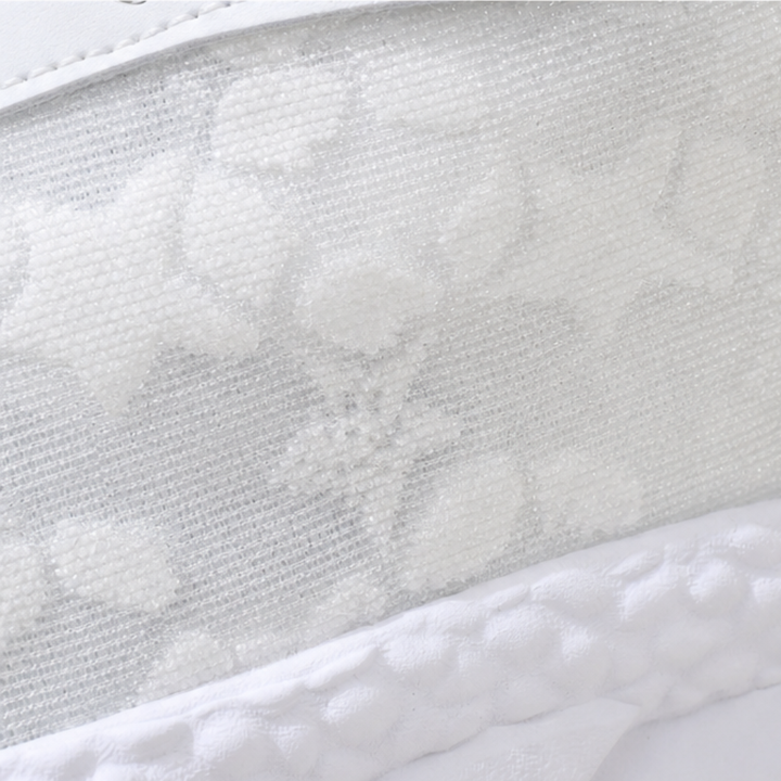 Stelline – Sneakers på plattform z siateczki w gwiazdki för kvinnor, andningsbara białe