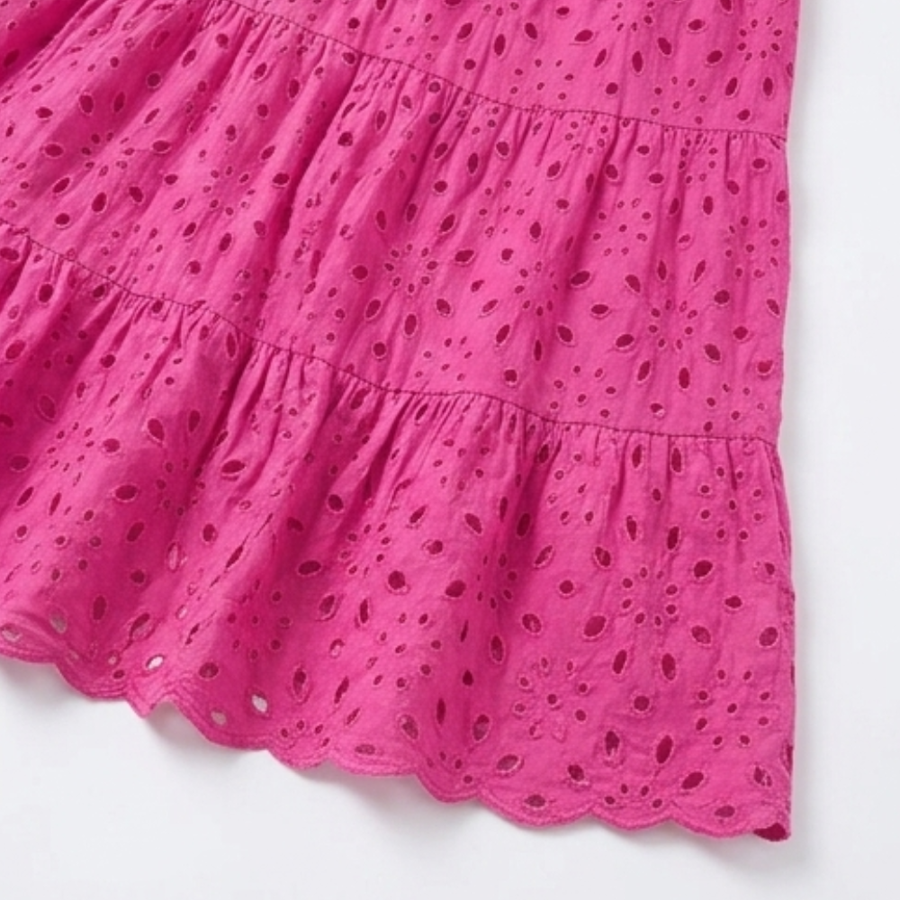 Wearbella – Lätt klänning z urringning w v-ringning i ażurowym wzorem dla krągłych sylwetek