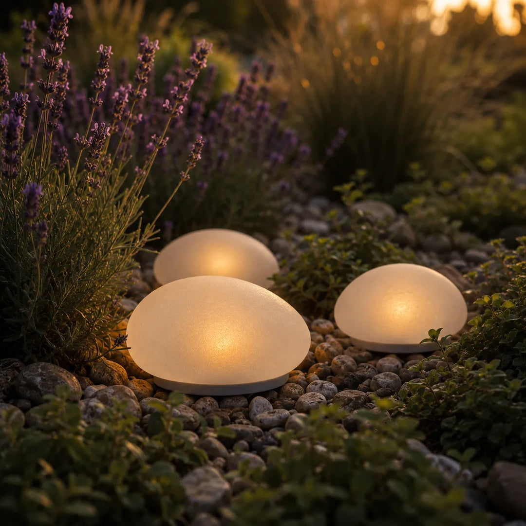 Lumora – Solarna Lampa Ogrodowa, Varma Ljus, Resistent på Warunki Atmosferyczne Dekor