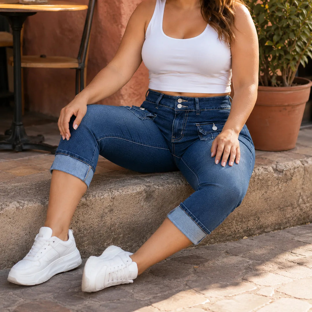 Curvella – Jeans Capri w krągłym kroju, elastiska hur dżins, średni stan, z mankietem