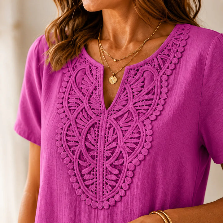 Loravie – Boho Klänning T-Shirt z Koronkowym Fartuszkiem w Stilu A