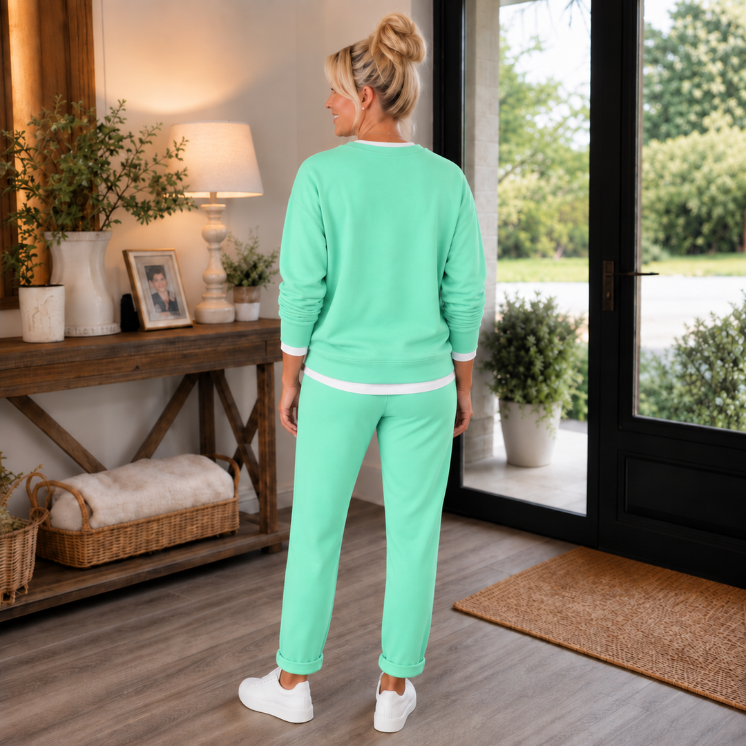 Wearbella – Set z bluzą z bocznymi rozcięciami i dresami