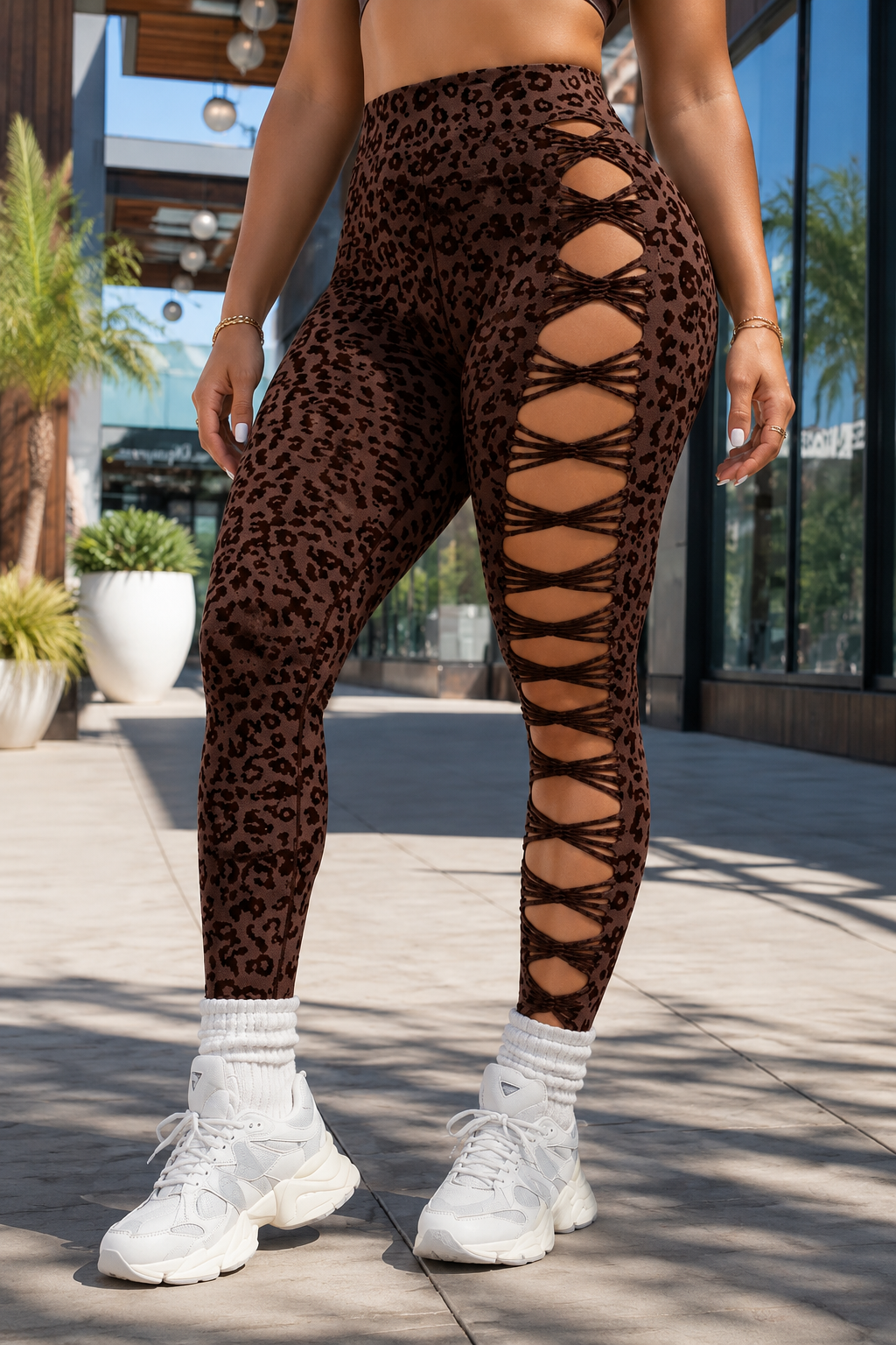 Wearlow – Legginsy z wycięciami i wzorem w leopardmönster