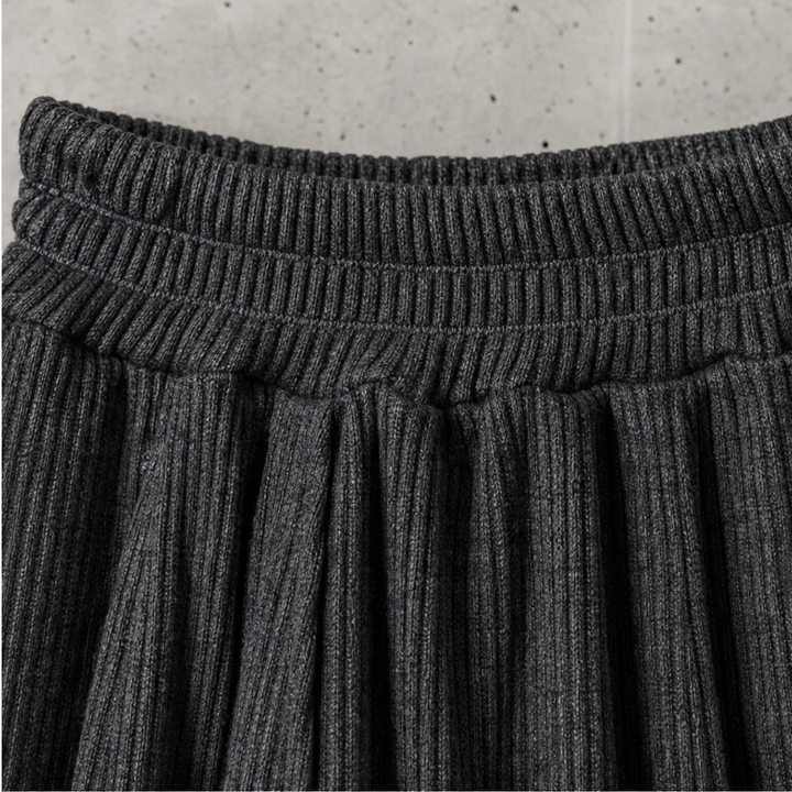 Pinstripe Poise – Set z Drapowanym Topem z Hög Urringning i Spodniami i form av Latarni