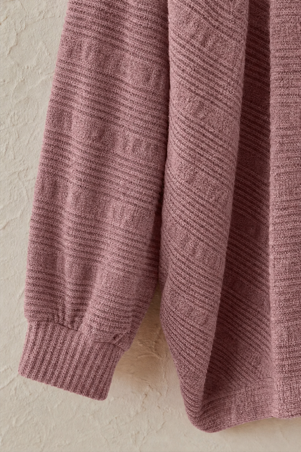 Wearbella – Kofta z ręKaffemi i form av skrzydeł