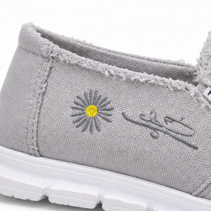 Breeza – Dam Zniszczone Kanvasowe Mokasyny Slip-On z Postrzępionymi Krawędziami