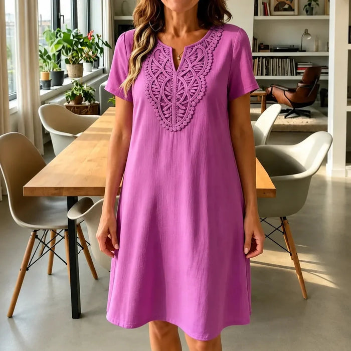 Loravie – Boho Klänning T-Shirt z Koronkowym Fartuszkiem w Stilu A