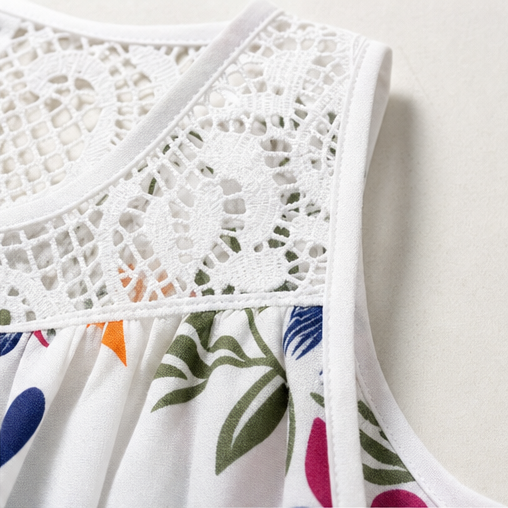 Wearbella – Klänning utan ärmar z koronkowym finish