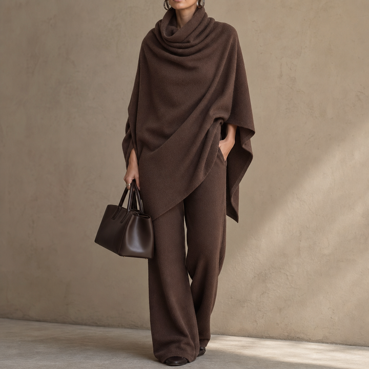 Draperie – Blus z kapturem i breda spodniami