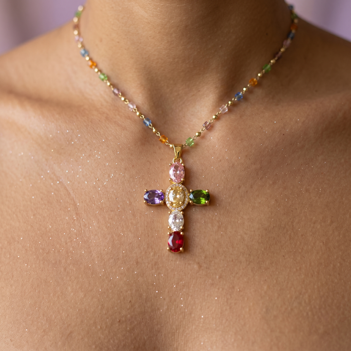 Lumora – Halsband z Hänge Krzyża Tęczowego