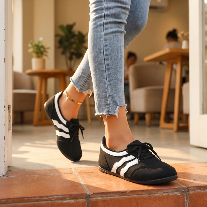 Lunelle – Retro Sneakers på Stopach