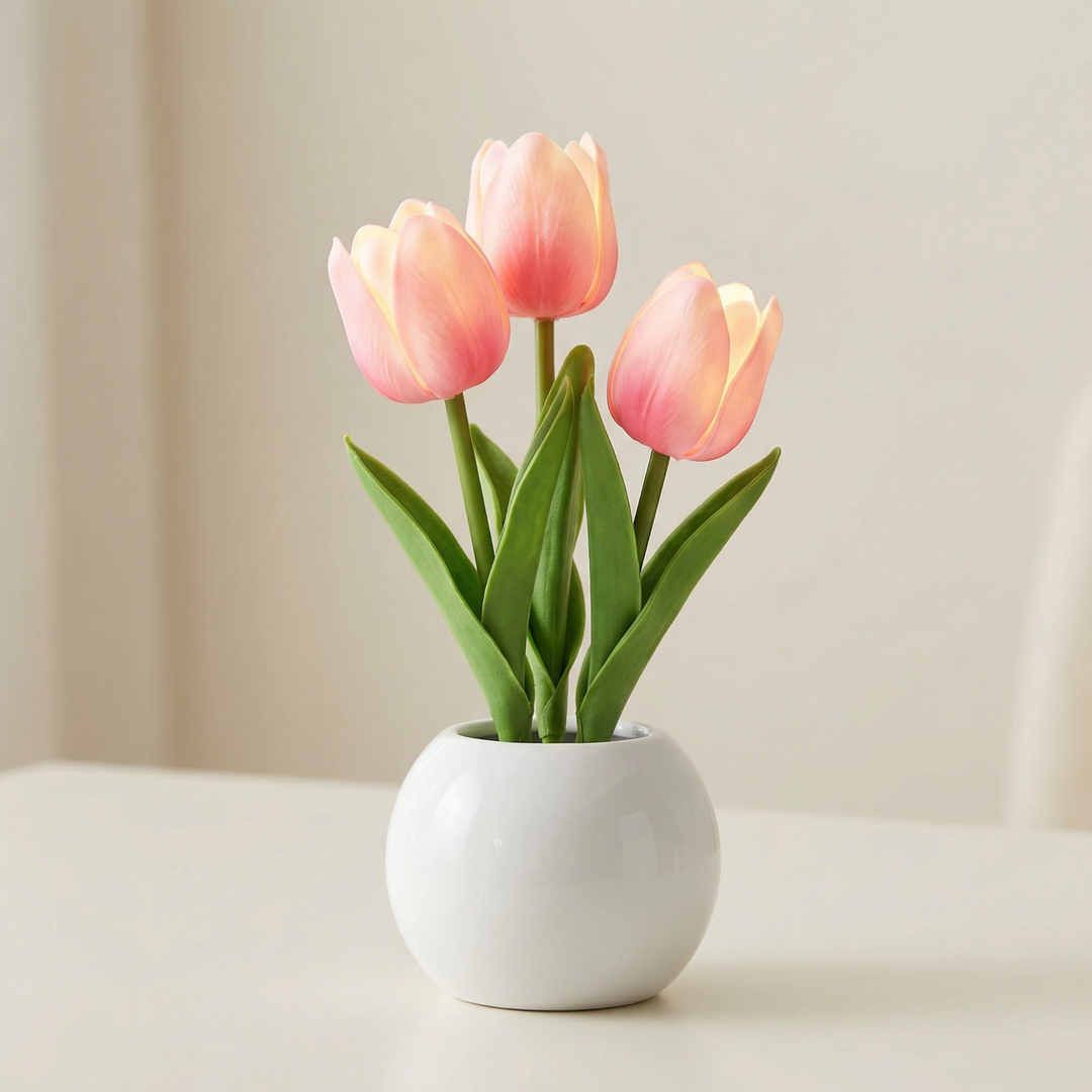 Bloomora – Lampa LED i form av tulipana z ceramiczną wazonem