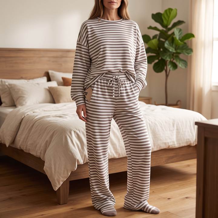 Wearbella – Set z Paskowanym Topem i Spodniami