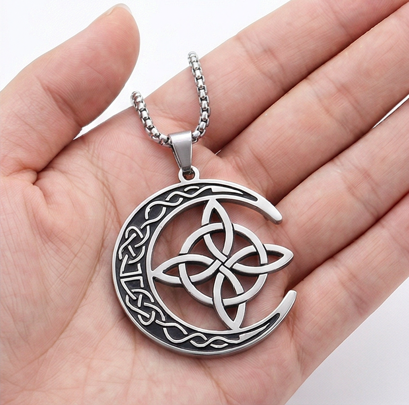 Lunara – Celticki Hänge Måne i Węzła