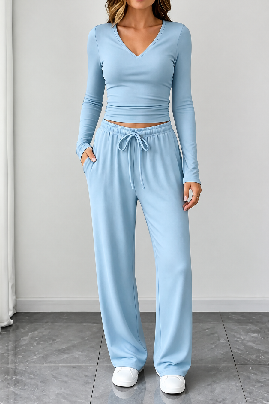 Wearbella – Set topu på ramiączkach i form av litery V i byxor z vida ben