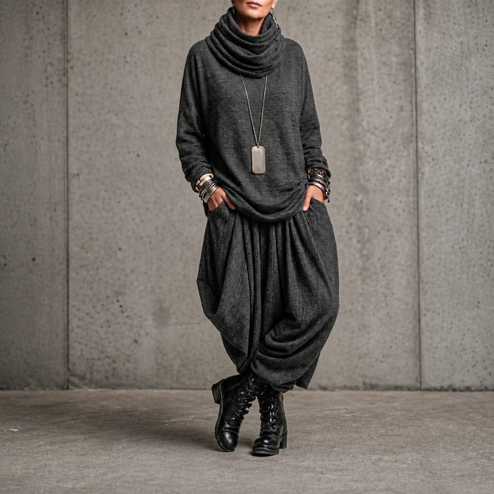 Pinstripe Poise – Set z Drapowanym Topem z Hög Urringning i Spodniami i form av Latarni