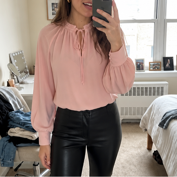 Wearbella – Blus z Chiffonem z Wiązaniem vid Hals i RęKaffemi Lampionowymi