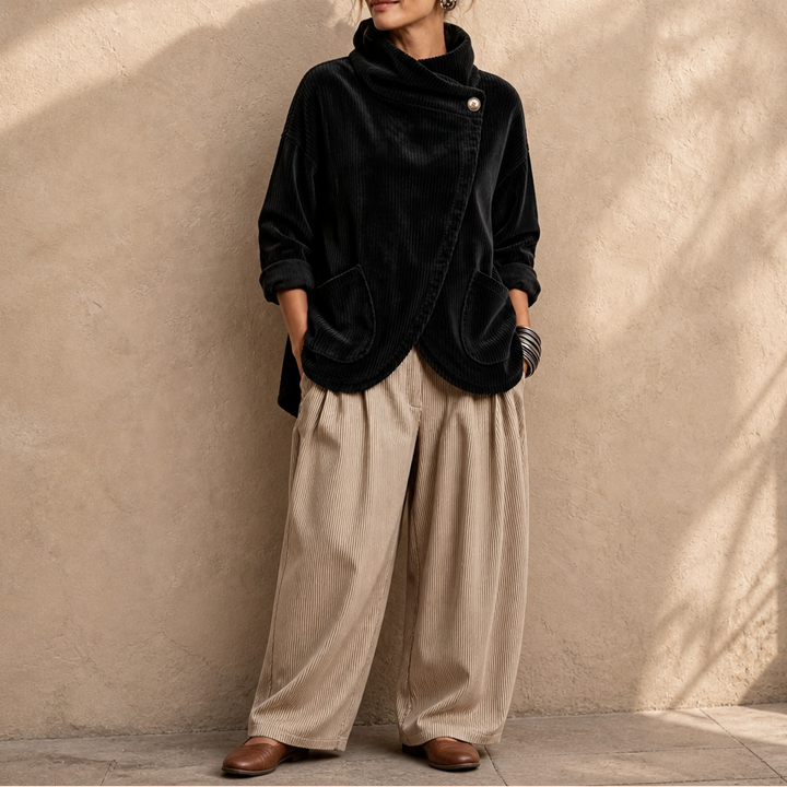 Draperly – Asymetryczny Poncho z Kapturem z Weluru